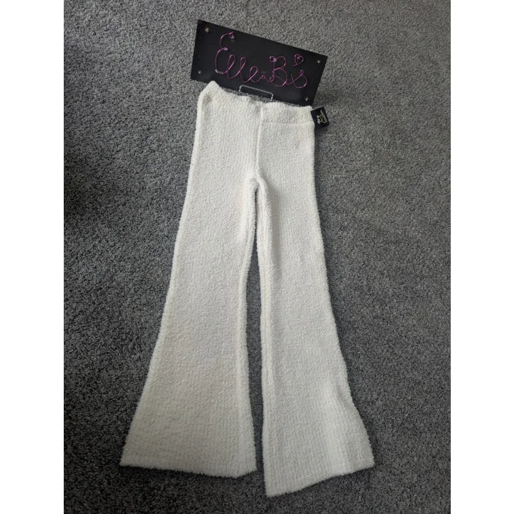 art class nwt white